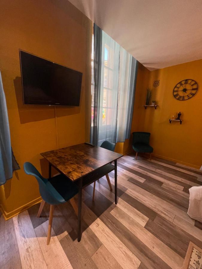 Jungle Room Romans-sur-Isere Exterior photo